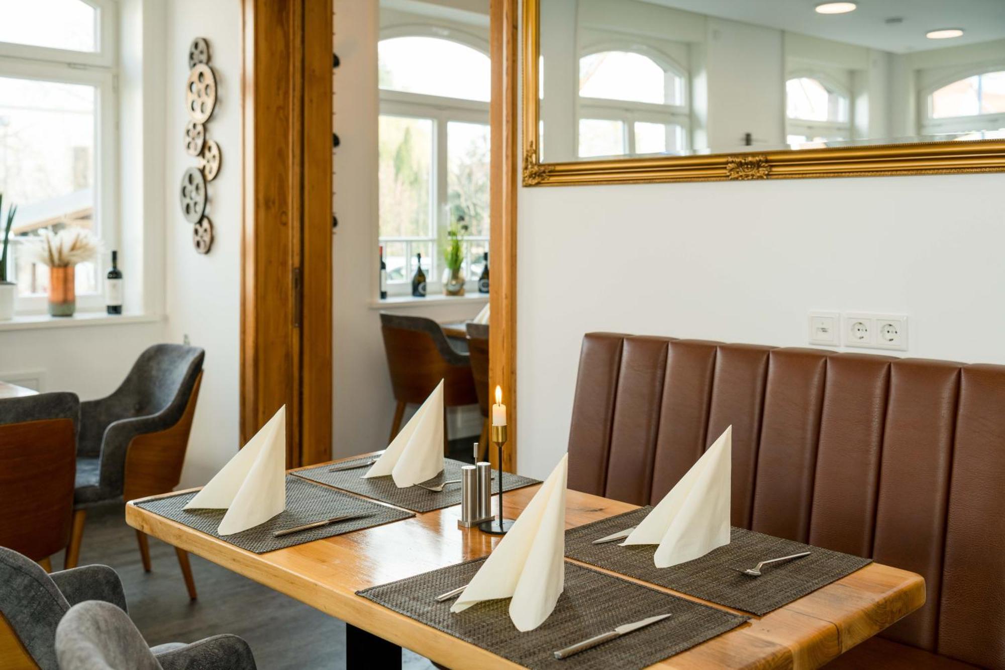 Roca Restaurant Und Hotel Bommersheim Exterior foto
