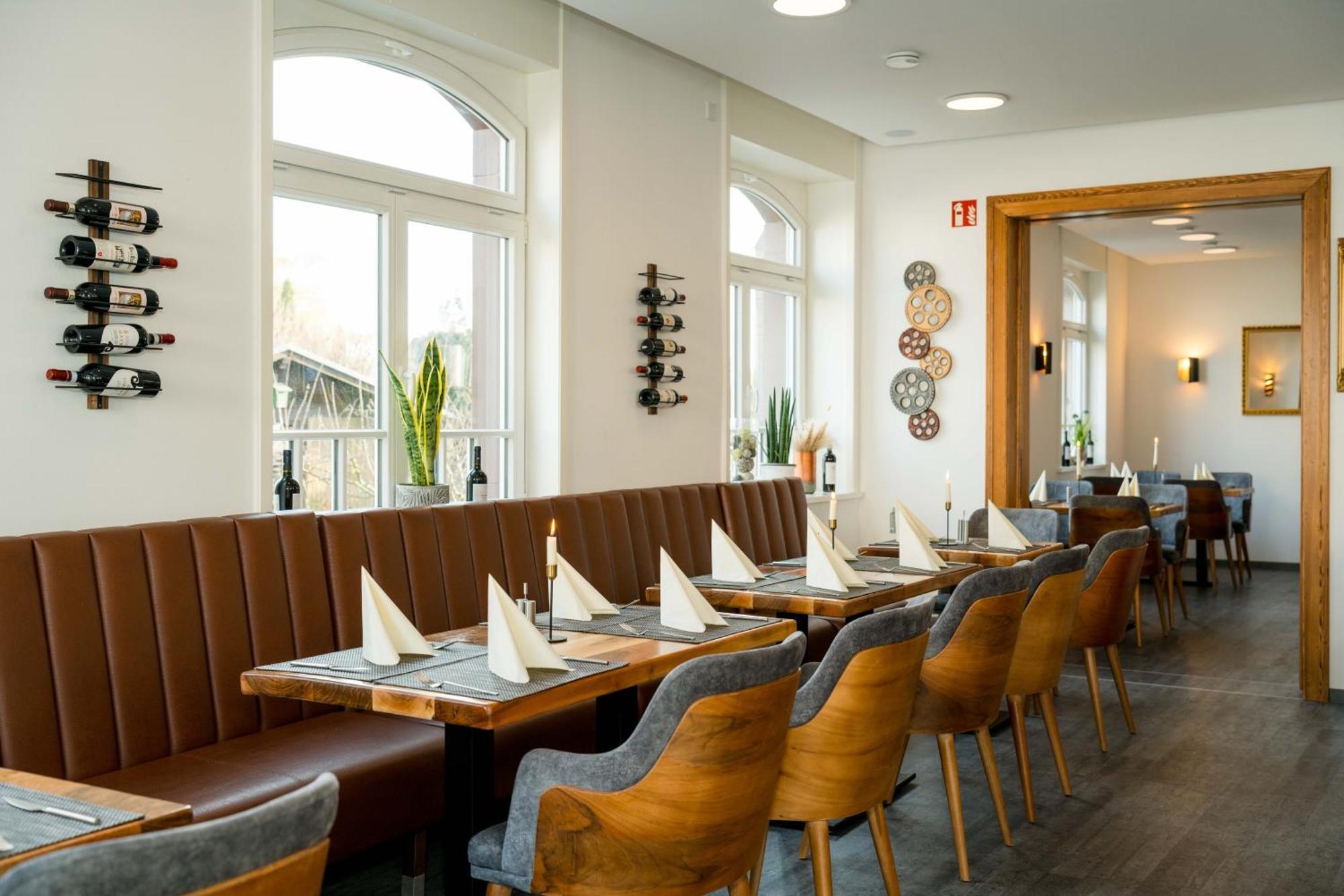 Roca Restaurant Und Hotel Bommersheim Exterior foto
